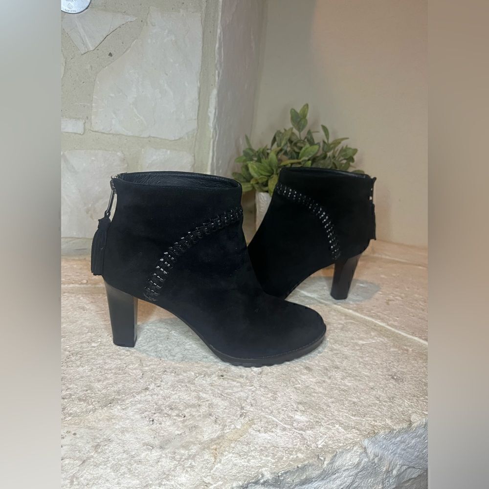 Johnston & Murphy Women Black Suede Ankle Boots - New Size 8